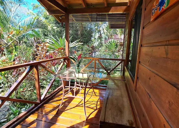Cabinas Costa Tropicana