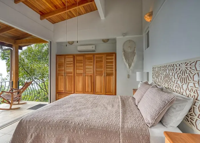 Casa Flores - Stunning Ocean View Home